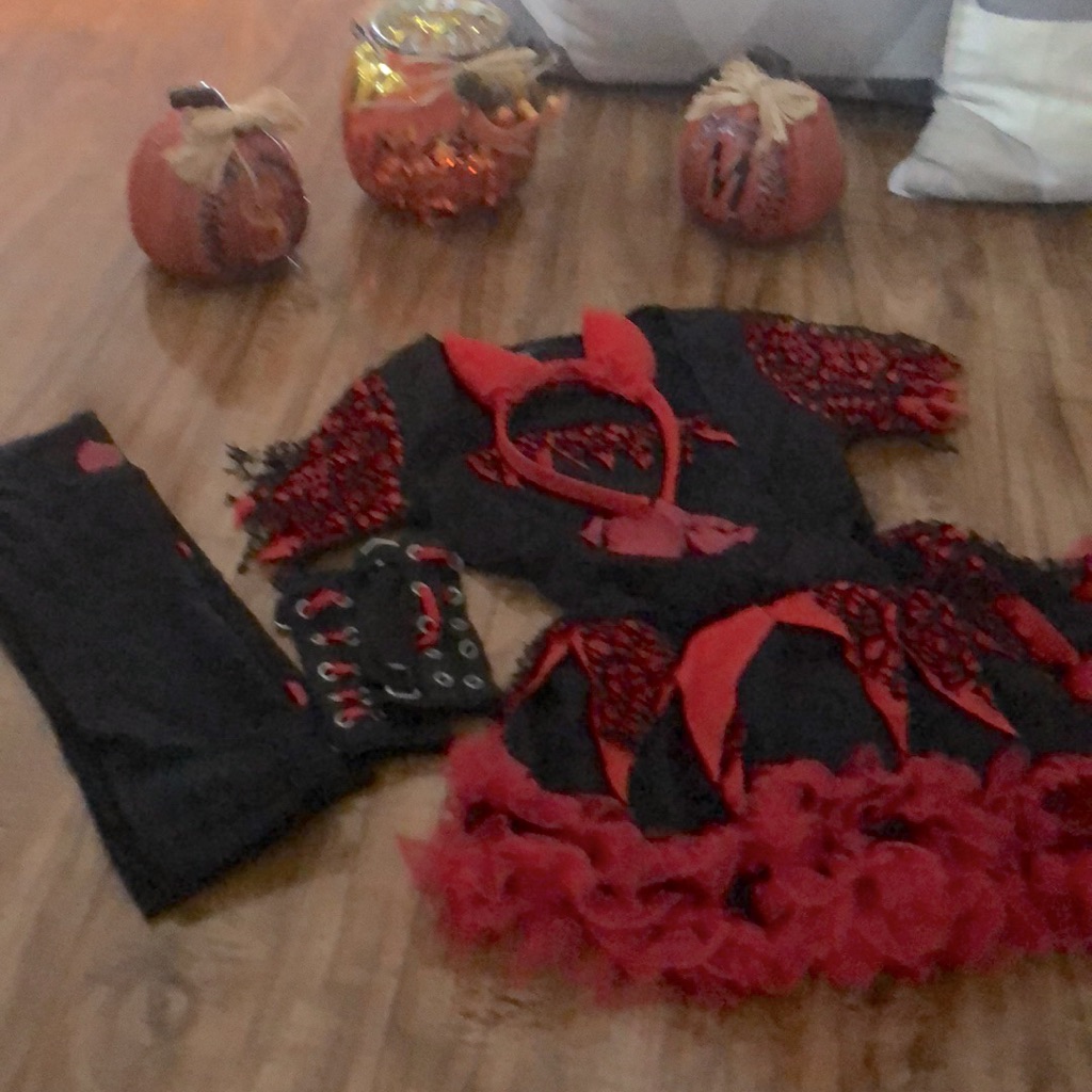 Devil Diva Small 4-6